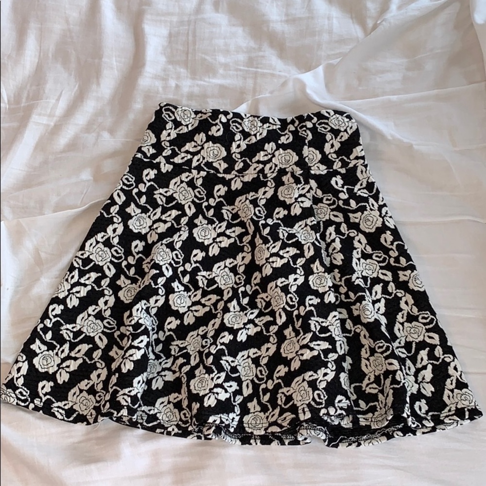 Black and White skirt. PacSun. LA Hearts